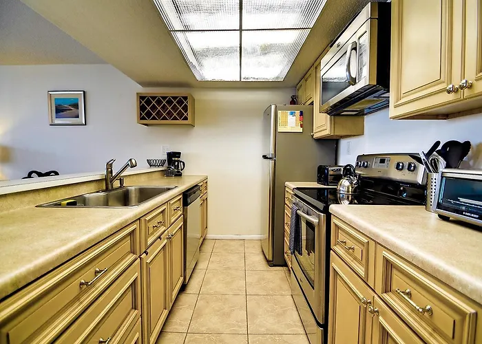 440 West 408n * Clearwater Beach
