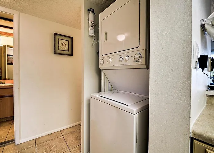 Apartment 440 West 408n Clearwater Beach